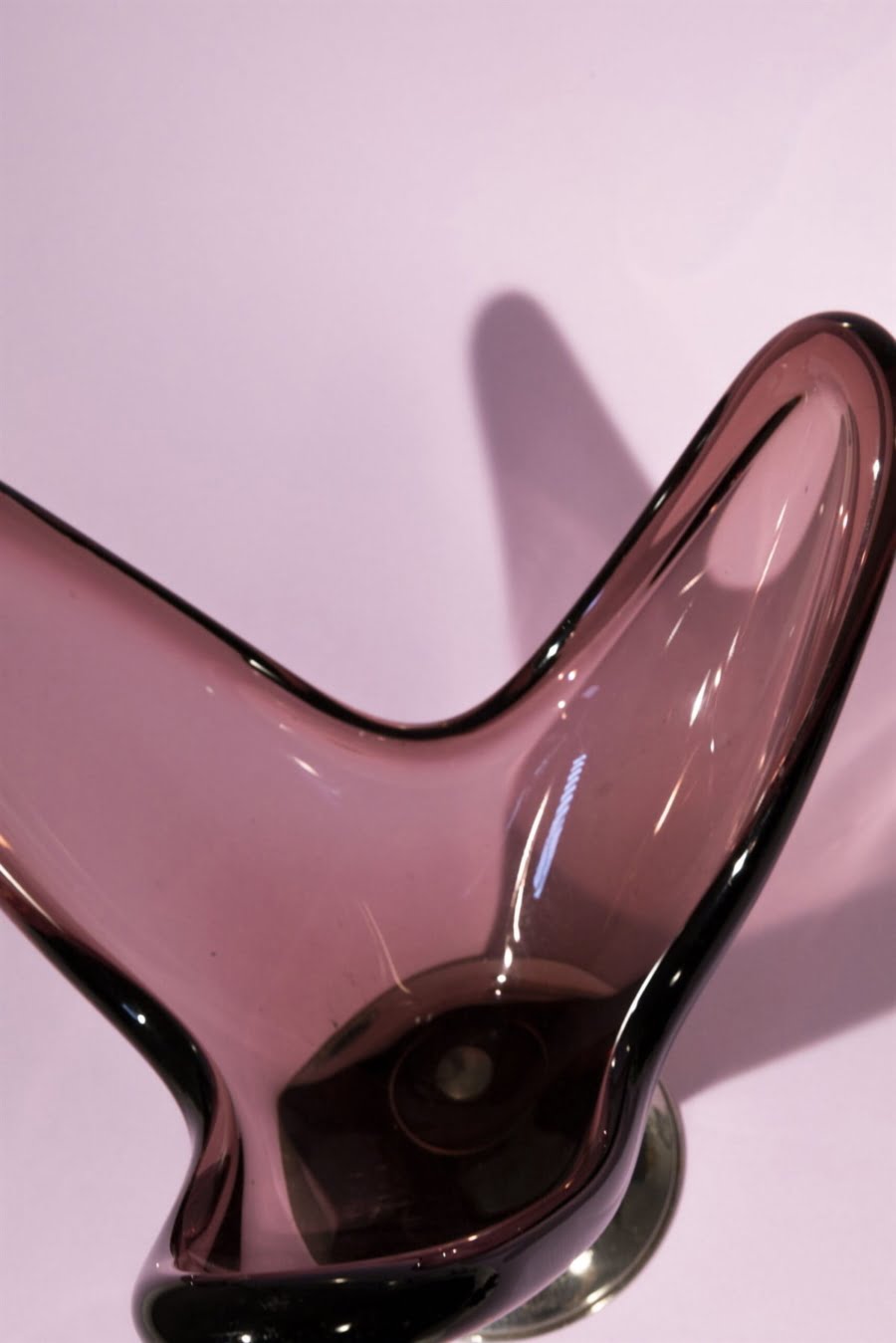 Purple art glass vintage centerpiece 60s - 70s