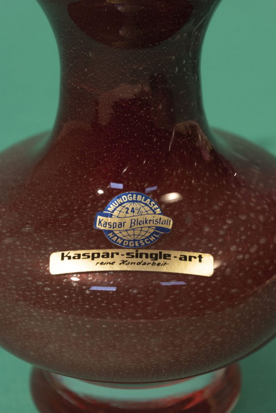 Vintage burgundy vase 80s by Kaspar Single Art - Image 3