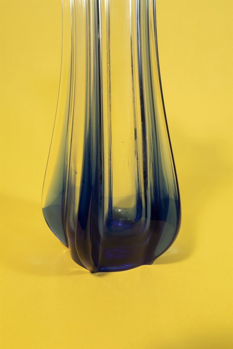 Vintage cobalt blue art glass vase 60s Vintage cobalt blue art glass vase 60s