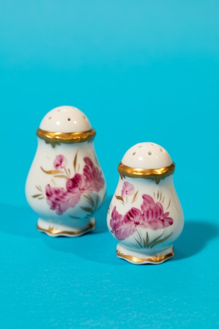 salt & pepper shaker set