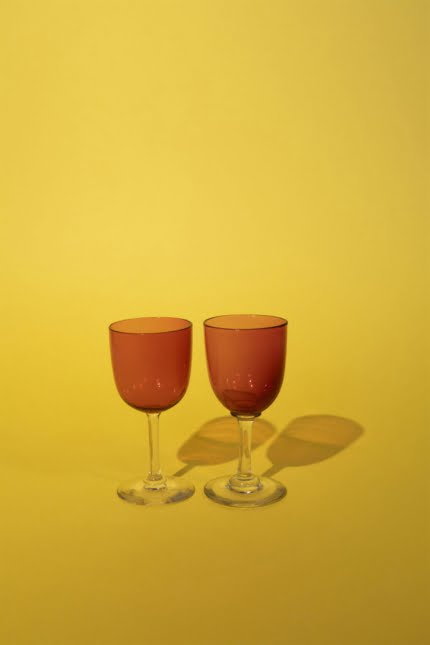 Vintage raspberry pink glasses set 60s