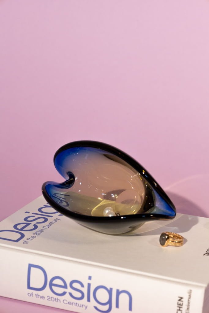 Murano glass ombré clam bowl