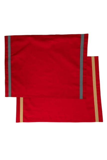 red placemats set