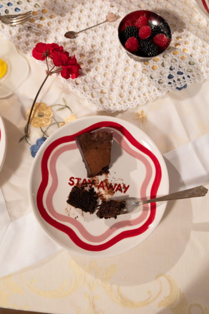 stay away dessert plate